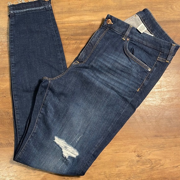 h&m super comfortable and skinny high waist ankle length ripped jeans high waist - Picture 2 of 16